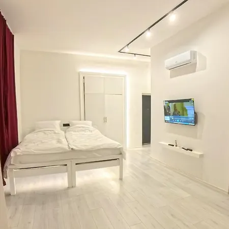 New - Old Town Pearl Apartments Appartamento