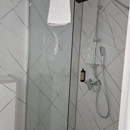 New - Old Town Pearl Apartment