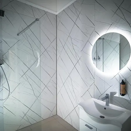 Old Town Pearl Daire *